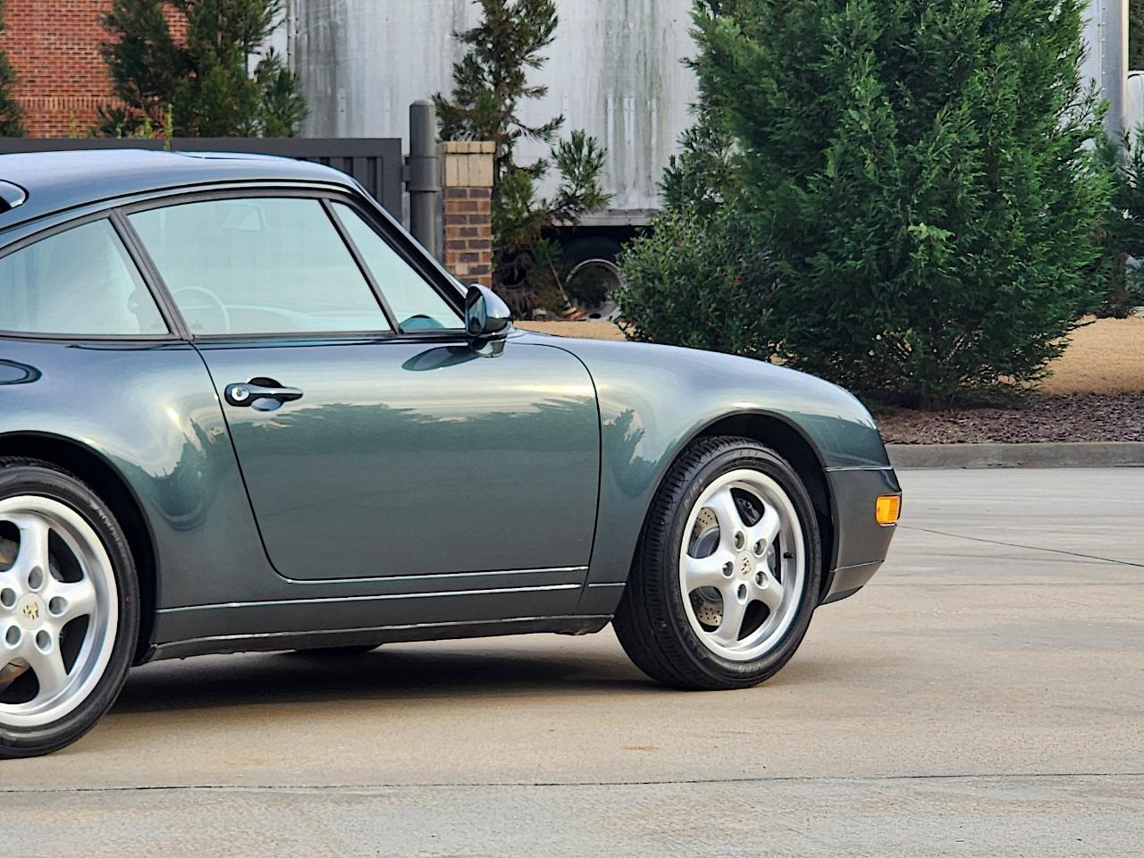 Porsche 911 Carrera  1996