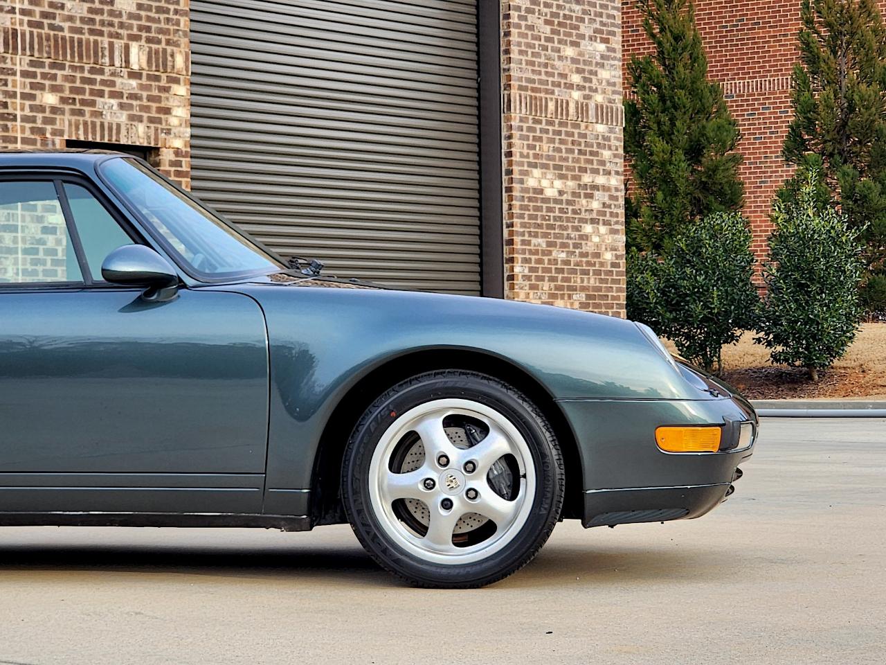 Porsche 911 Carrera  1996