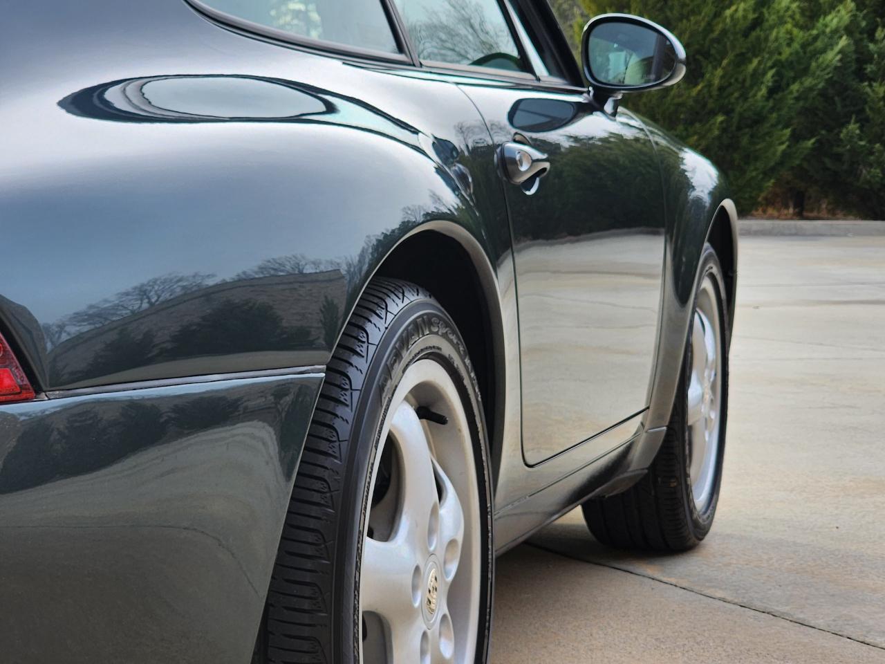 Porsche 911 Carrera  1996