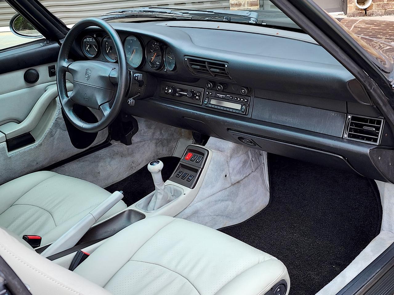 Porsche 911 Carrera  1996