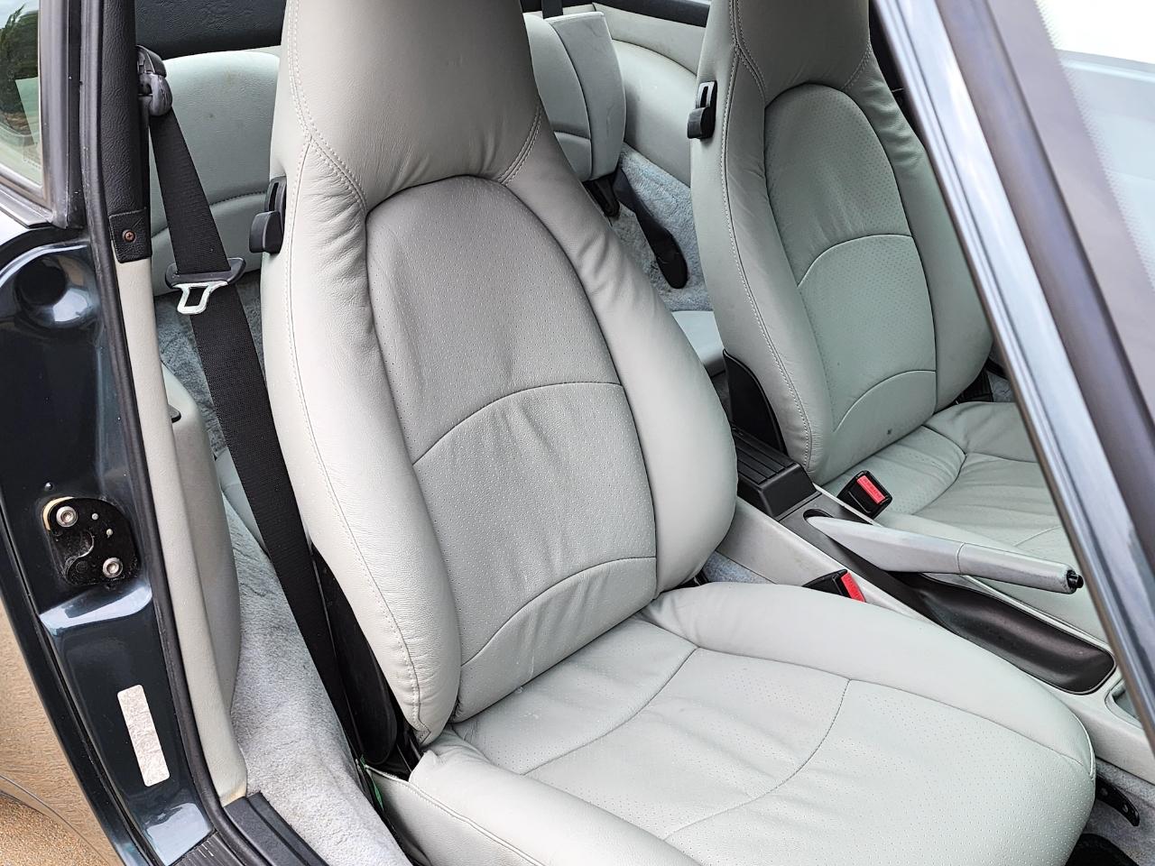 Porsche 911 Carrera  1996