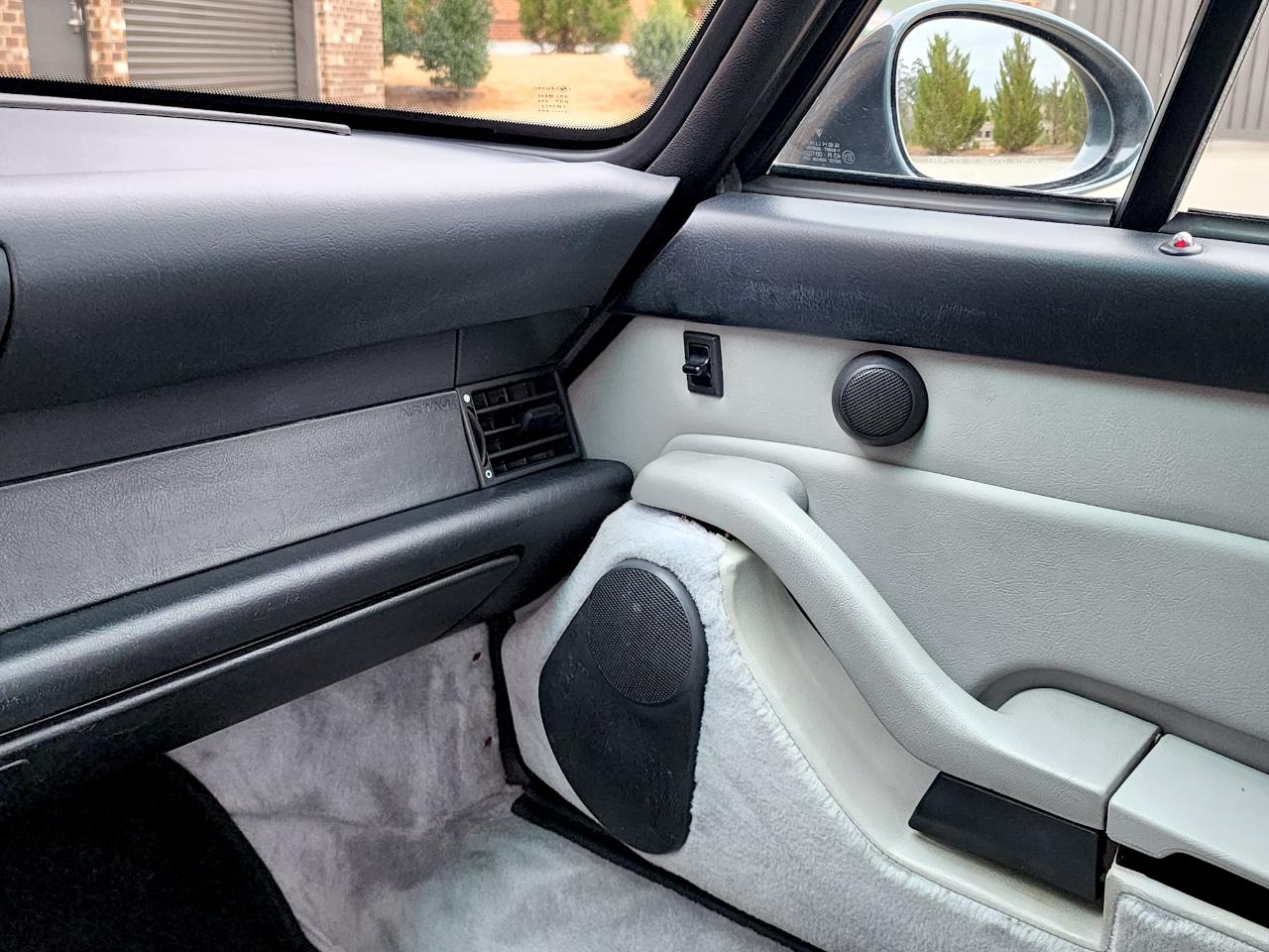 Porsche 911 Carrera  1996