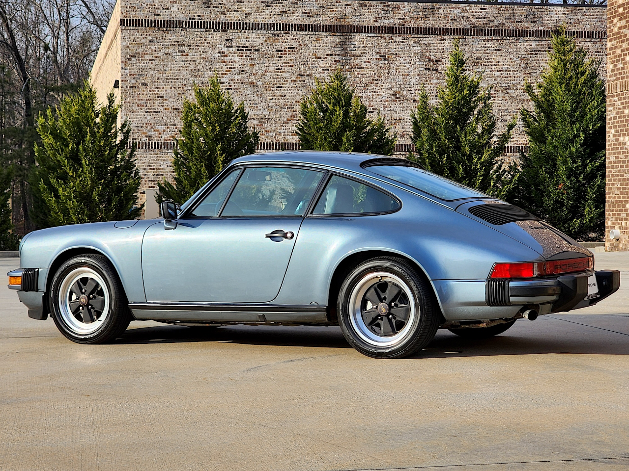 Porsche 911 Carrera  1984