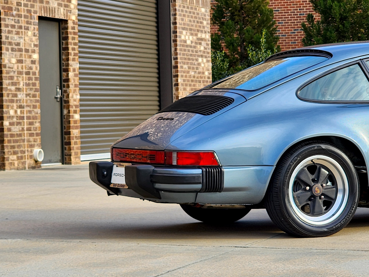 Porsche 911 Carrera  1984