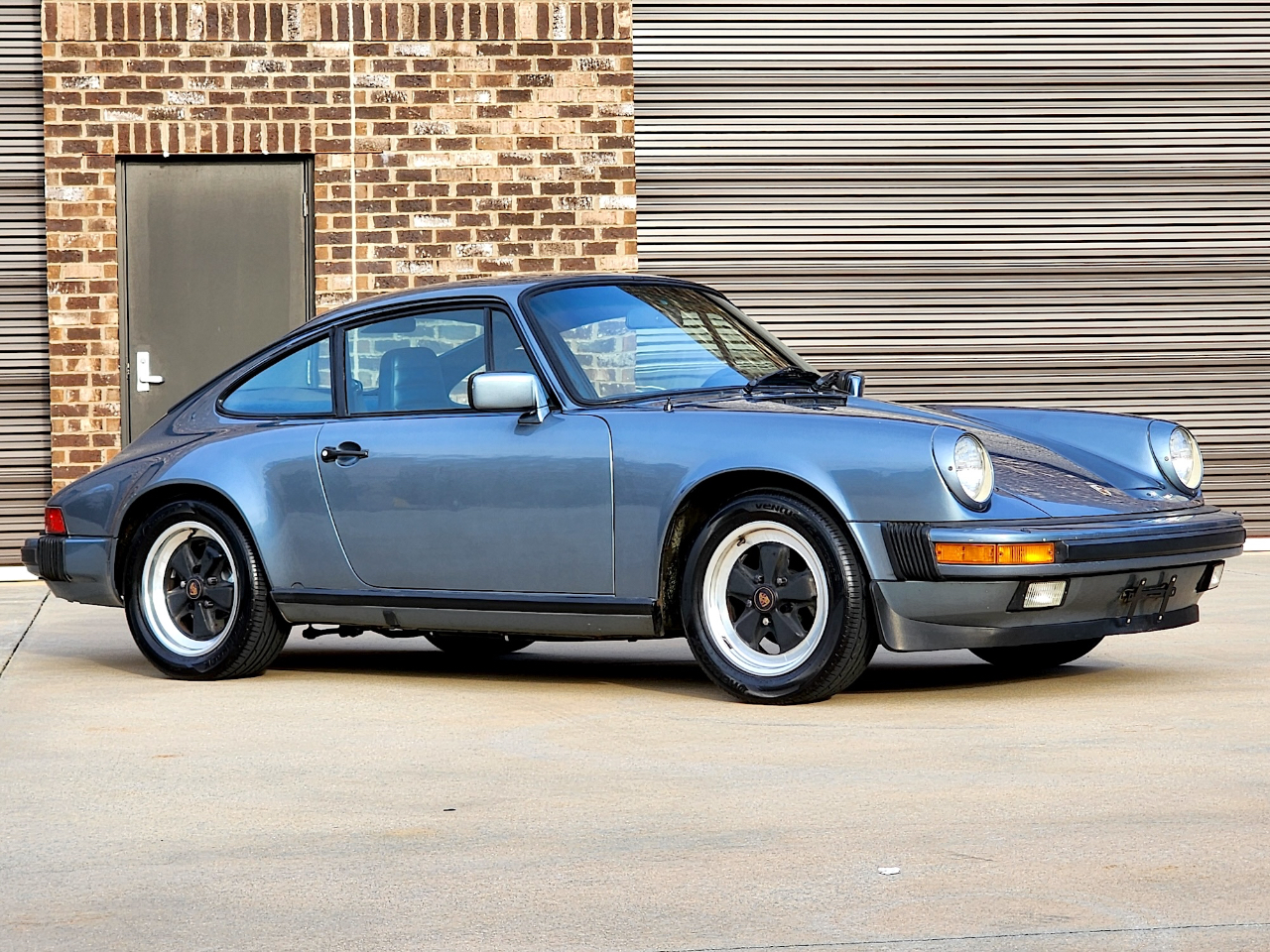 Porsche 911 Carrera  1984