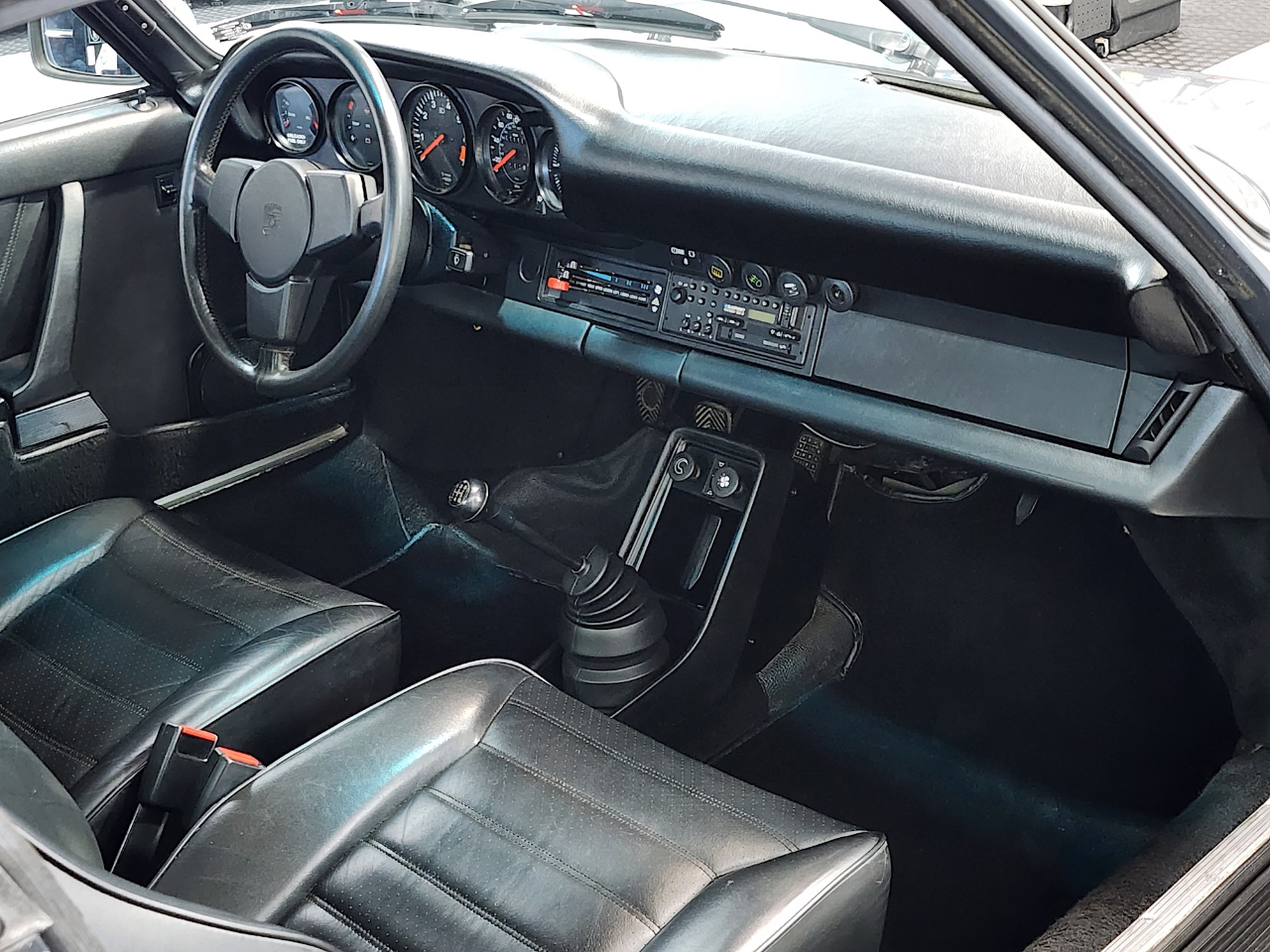 Porsche 911 Carrera  1984