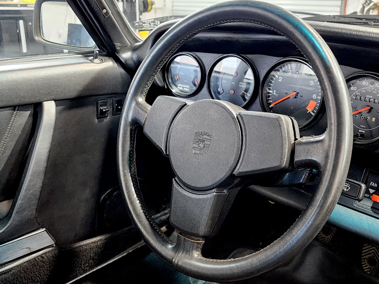 Porsche 911 Carrera  1984