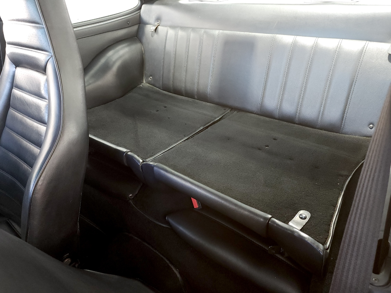 Porsche 911 Carrera  1984