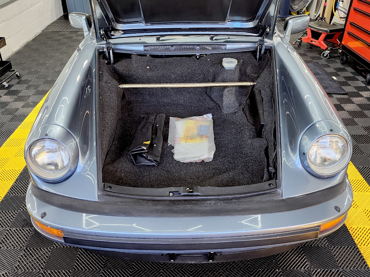 Porsche 911 Carrera  1984