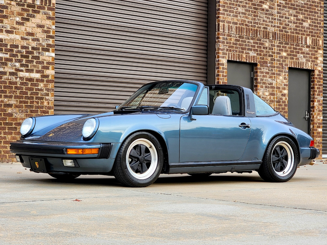 Porsche 911 Carrera  1988