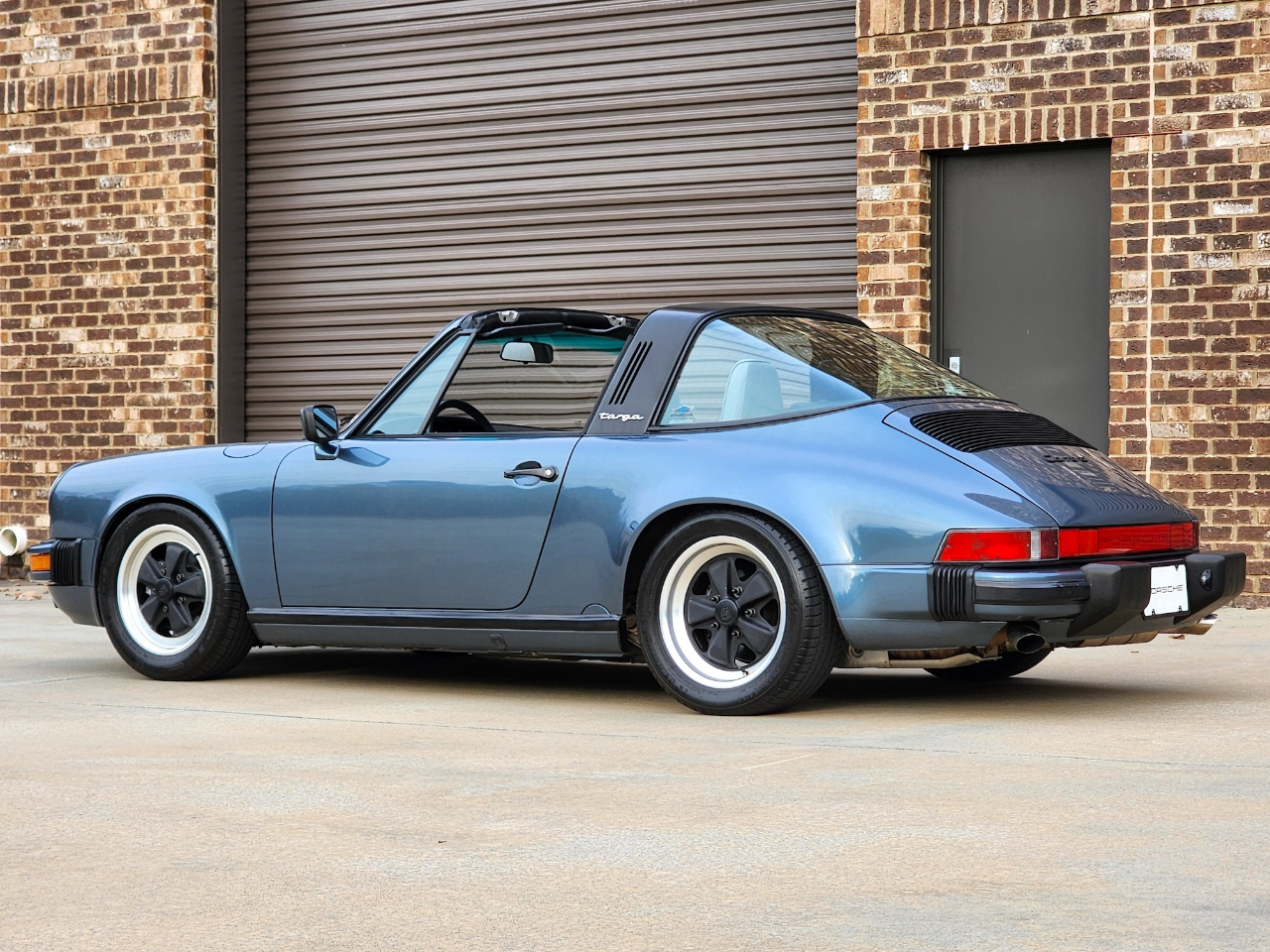 Porsche 911 Carrera  1988