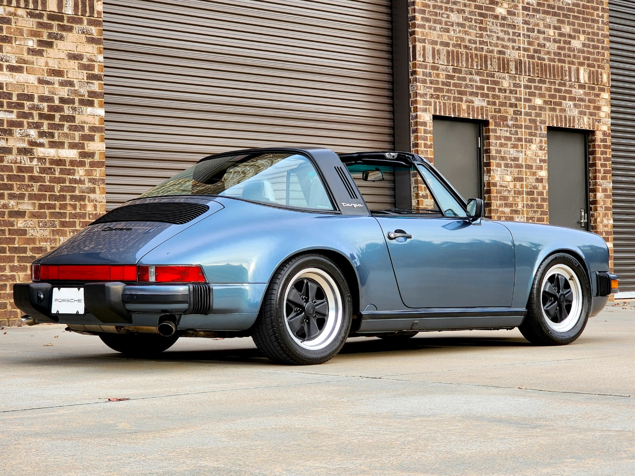 Porsche 911 Carrera  1988