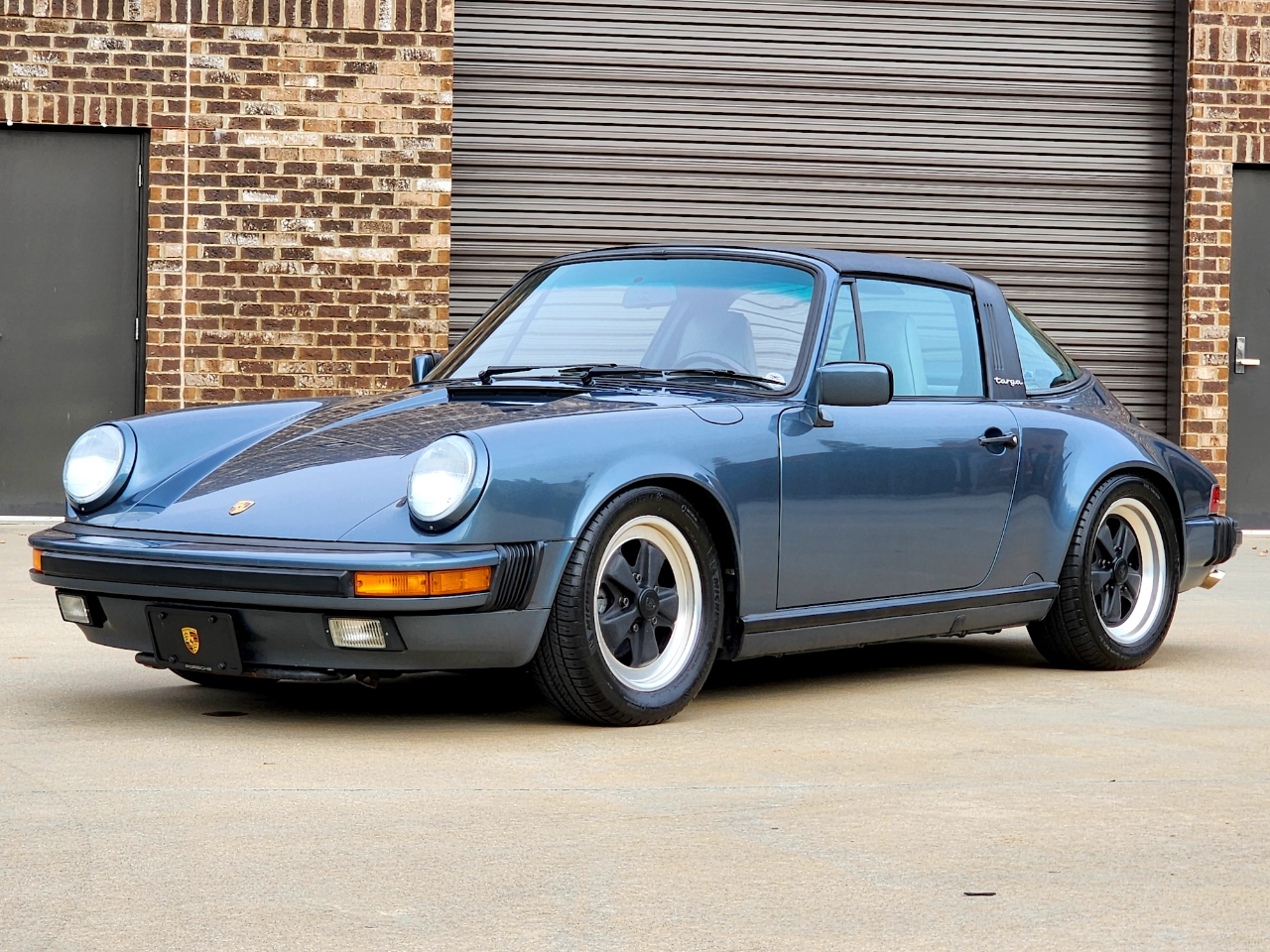 Porsche 911 Carrera  1988