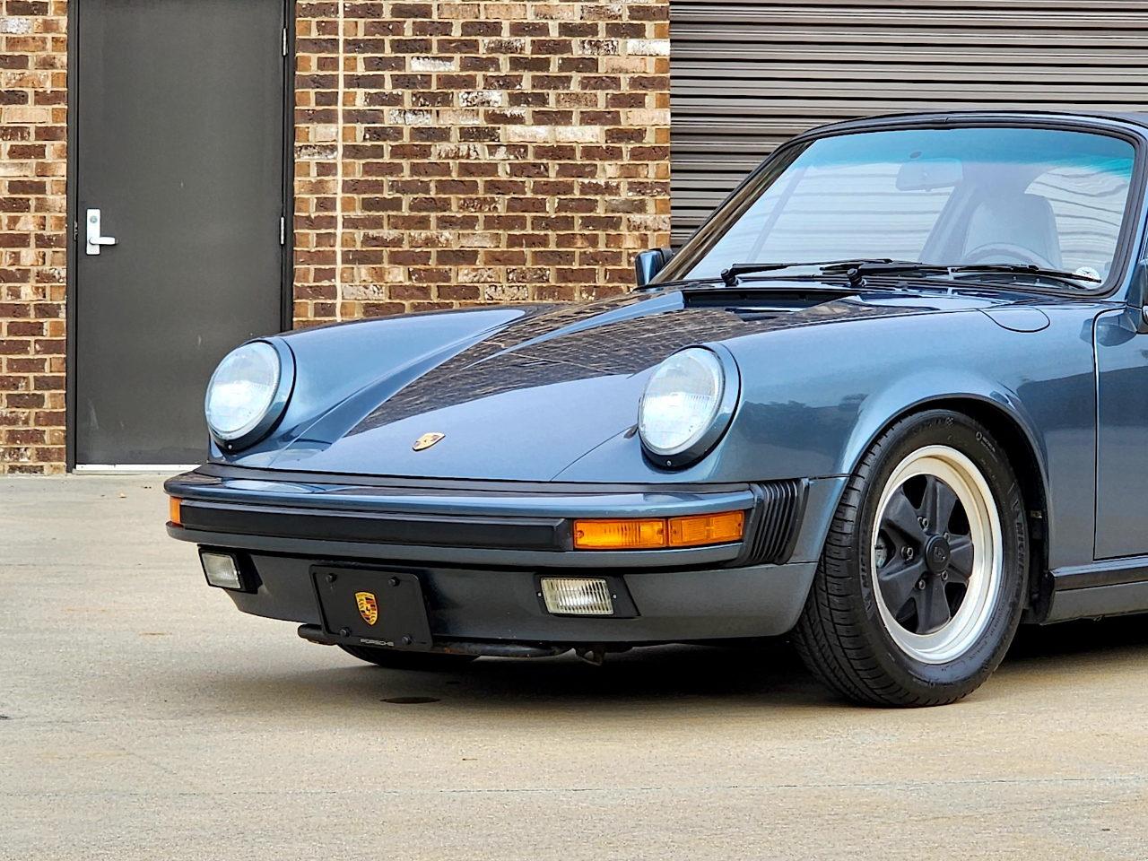 Porsche 911 Carrera  1988