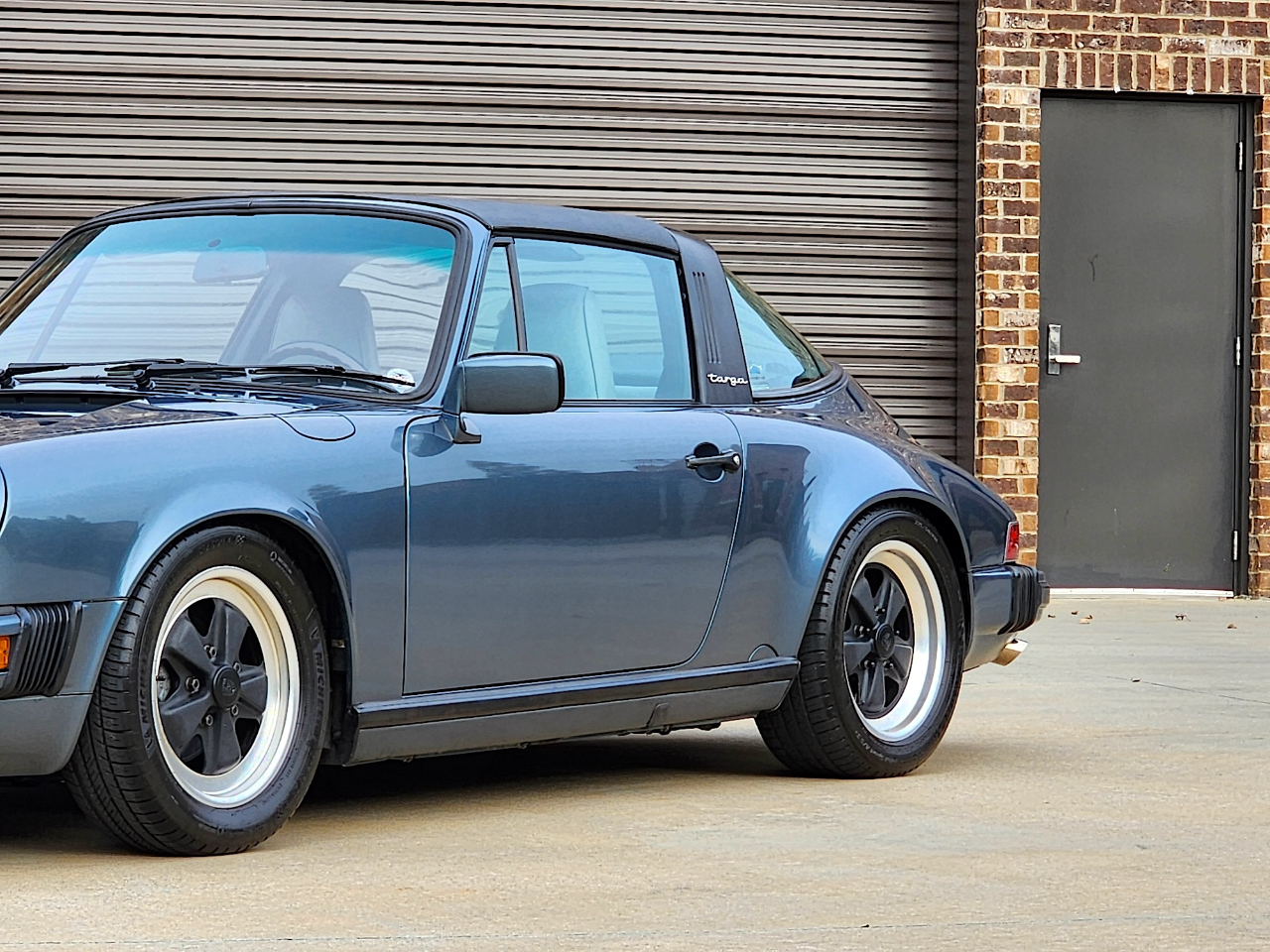 Porsche 911 Carrera  1988