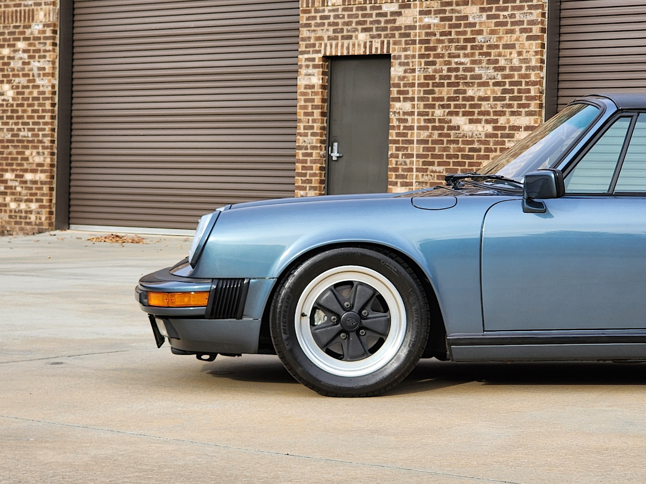 Porsche 911 Carrera  1988