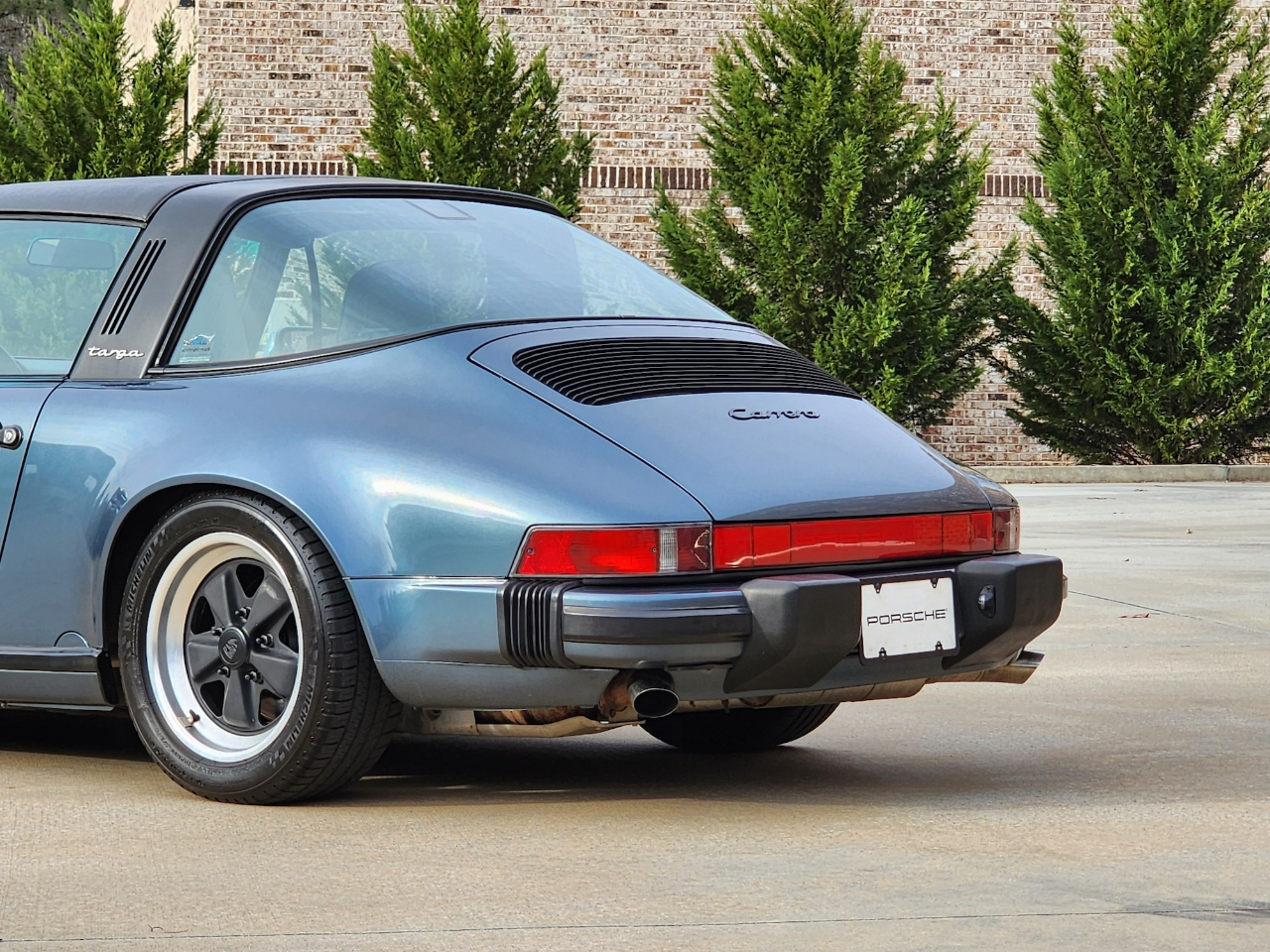 Porsche 911 Carrera  1988