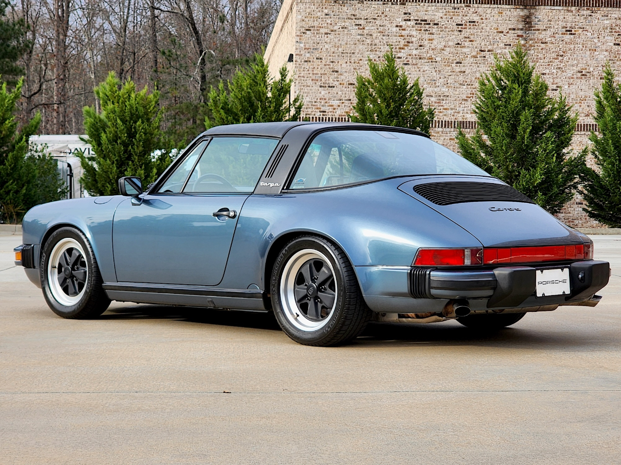 Porsche 911 Carrera  1988