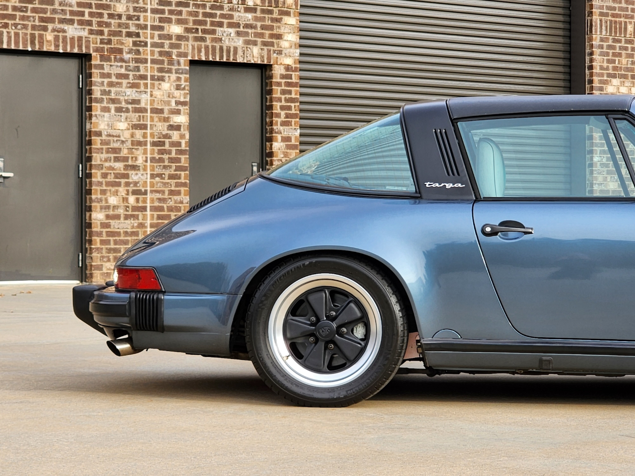 Porsche 911 Carrera  1988
