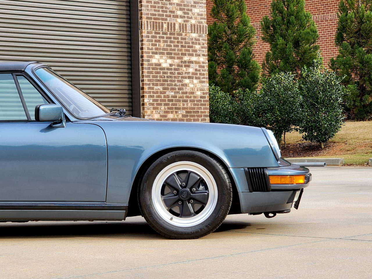 Porsche 911 Carrera  1988