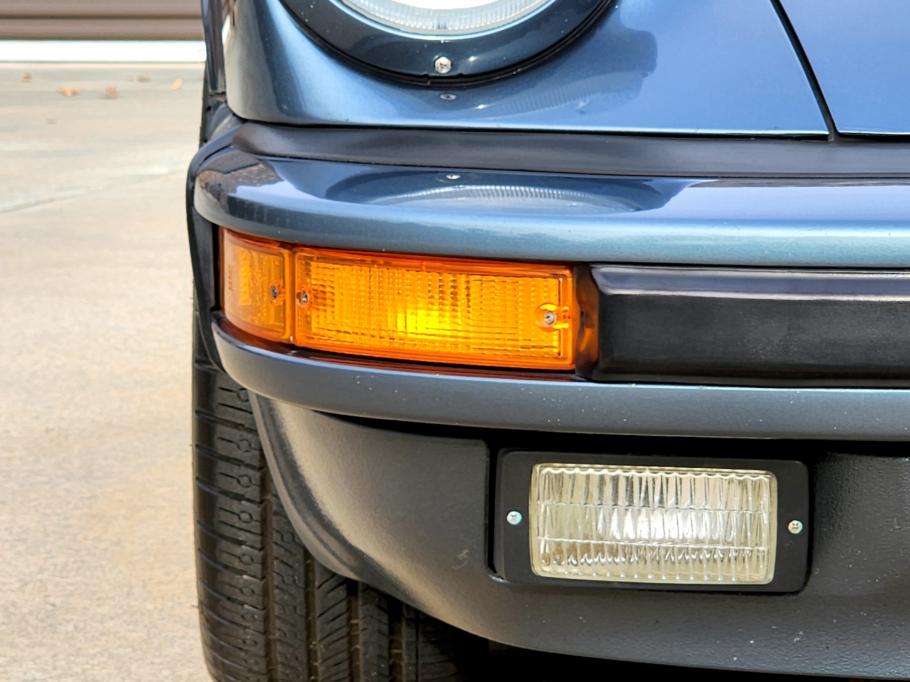 Porsche 911 Carrera  1988