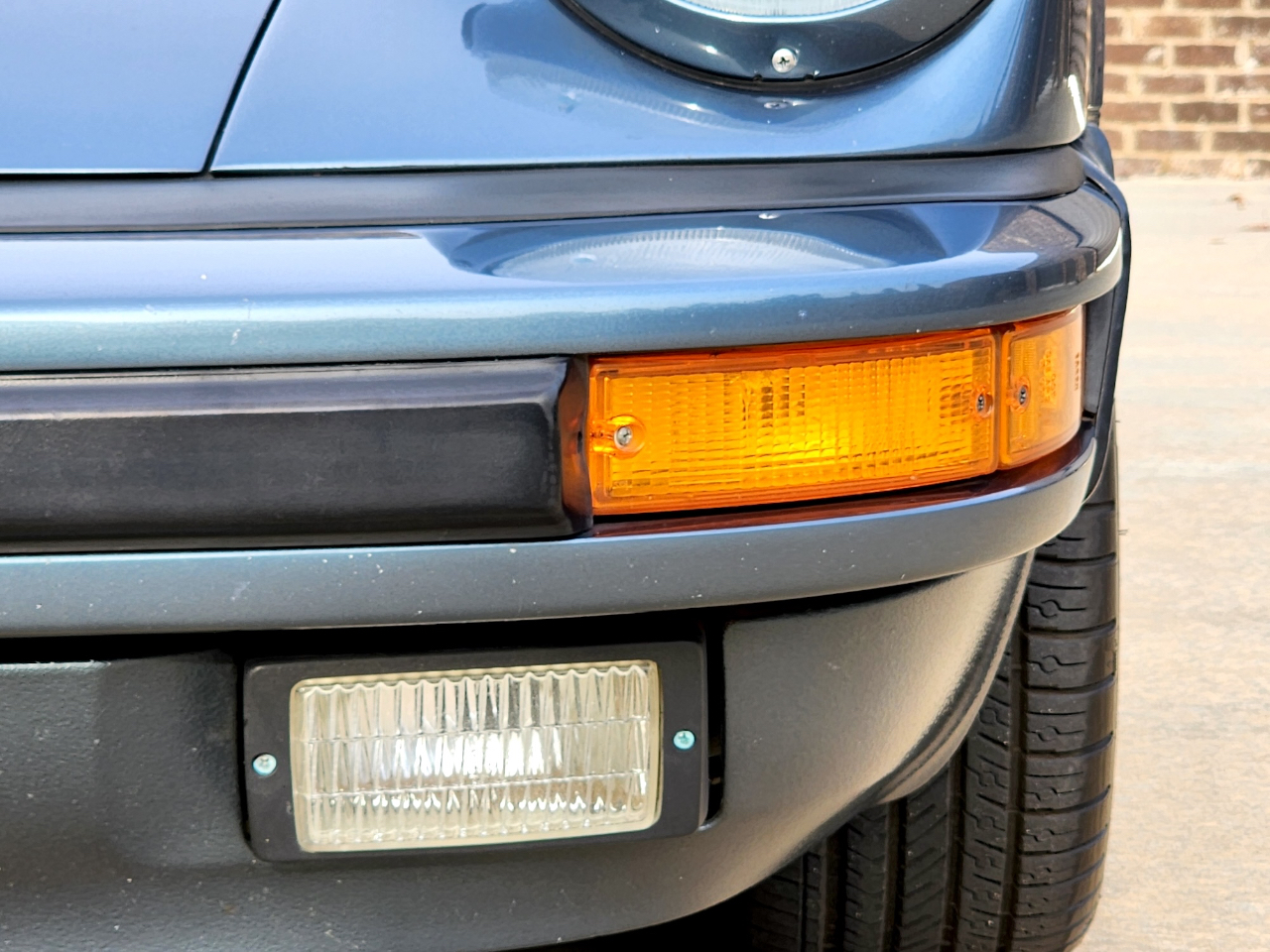 Porsche 911 Carrera  1988