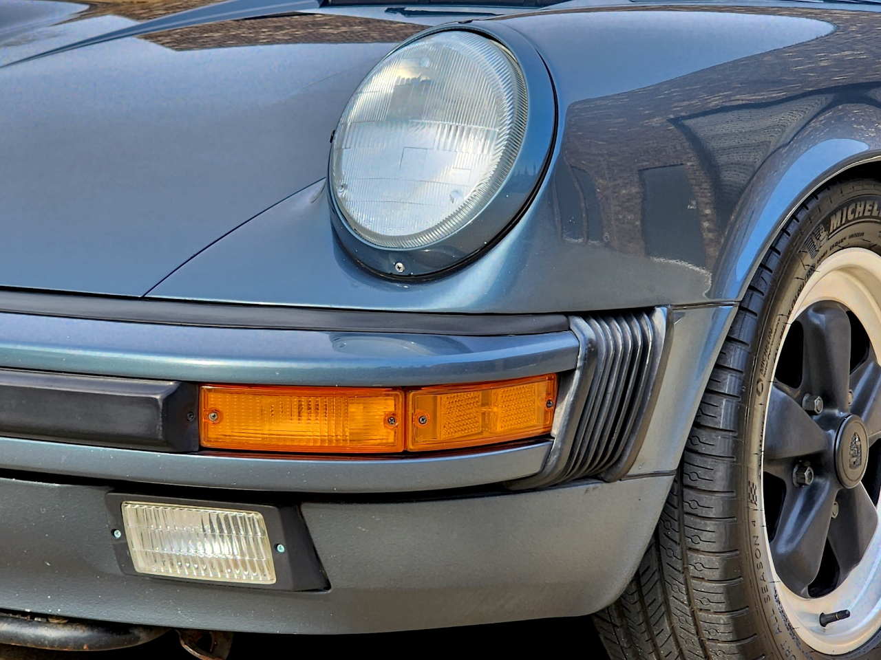 Porsche 911 Carrera  1988