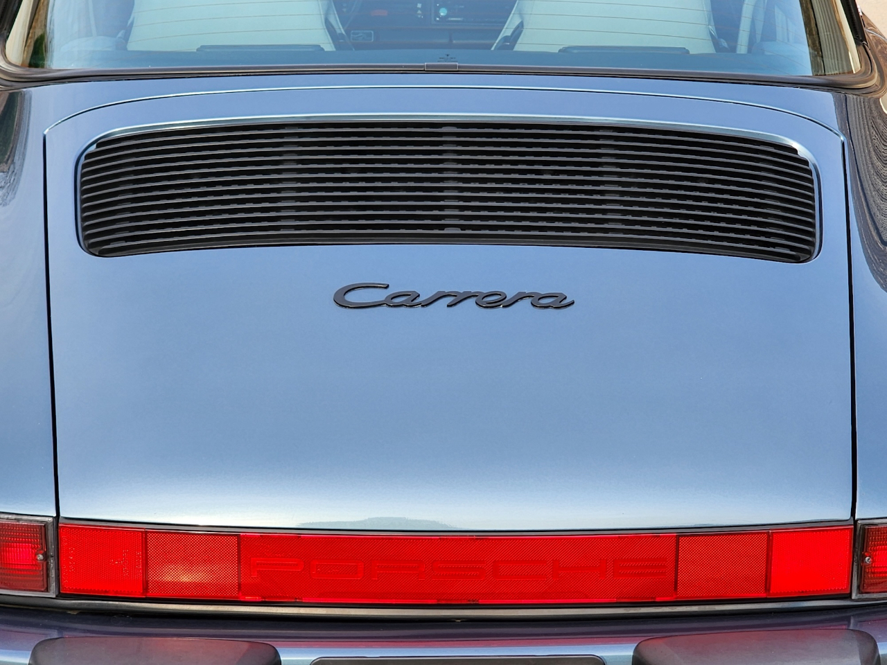 Porsche 911 Carrera  1988