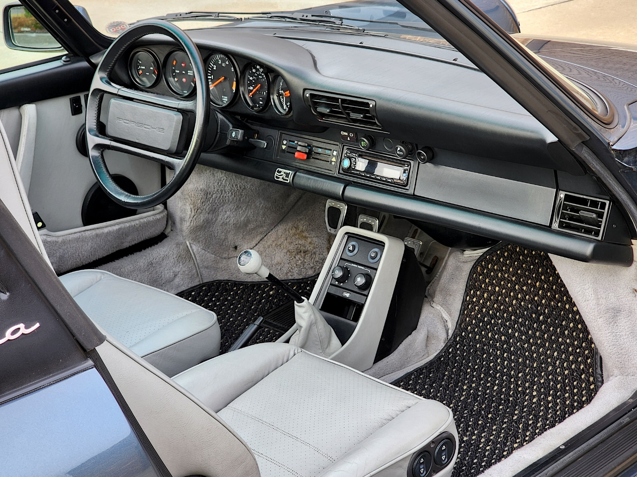 Porsche 911 Carrera  1988