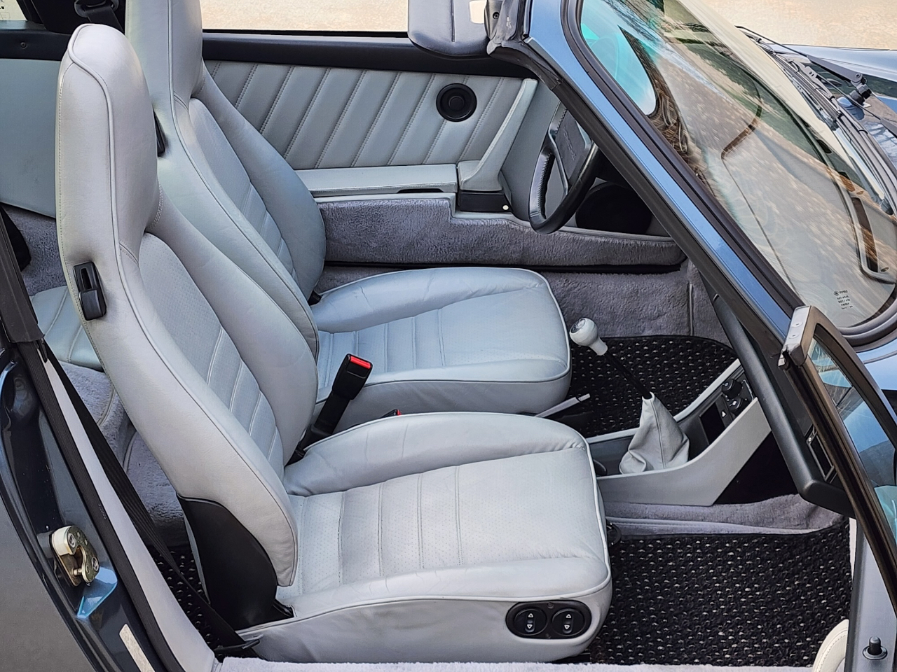 Porsche 911 Carrera  1988