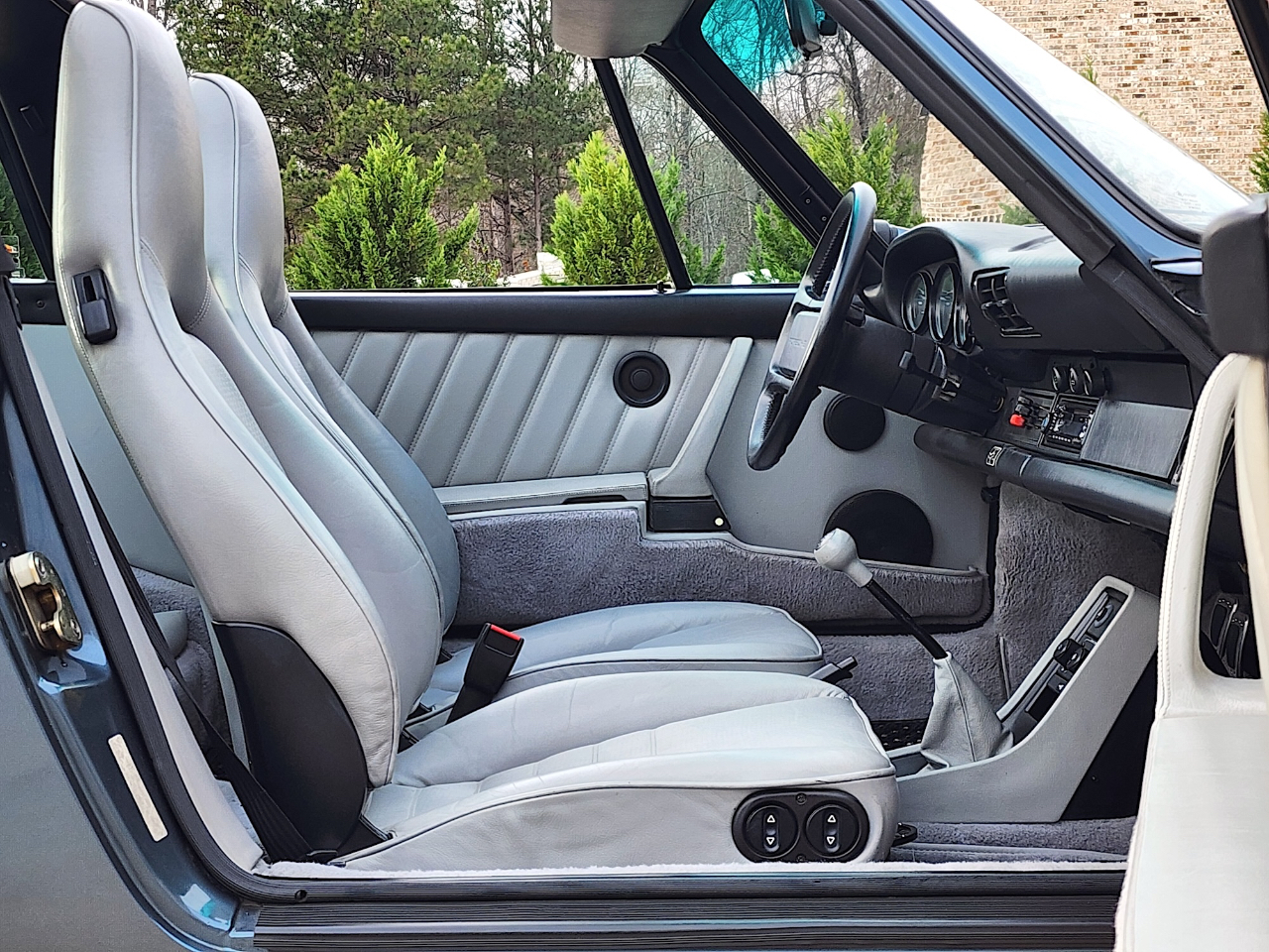 Porsche 911 Carrera  1988