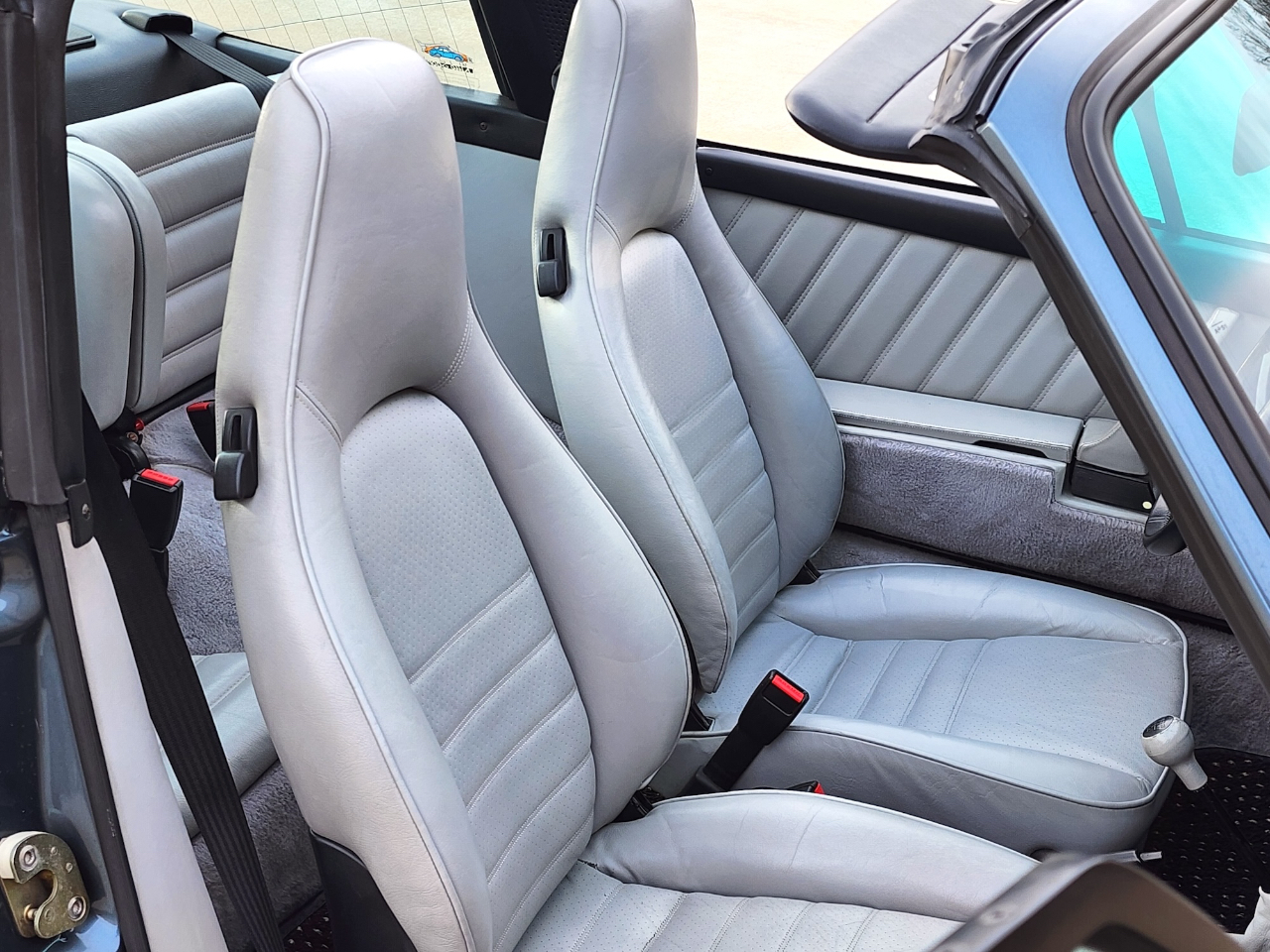 Porsche 911 Carrera  1988