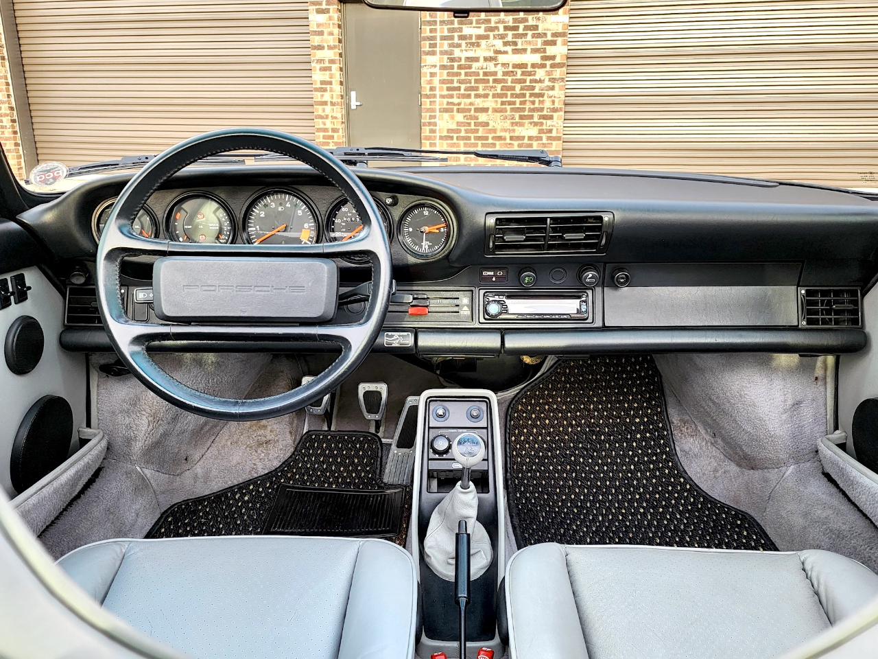 Porsche 911 Carrera  1988