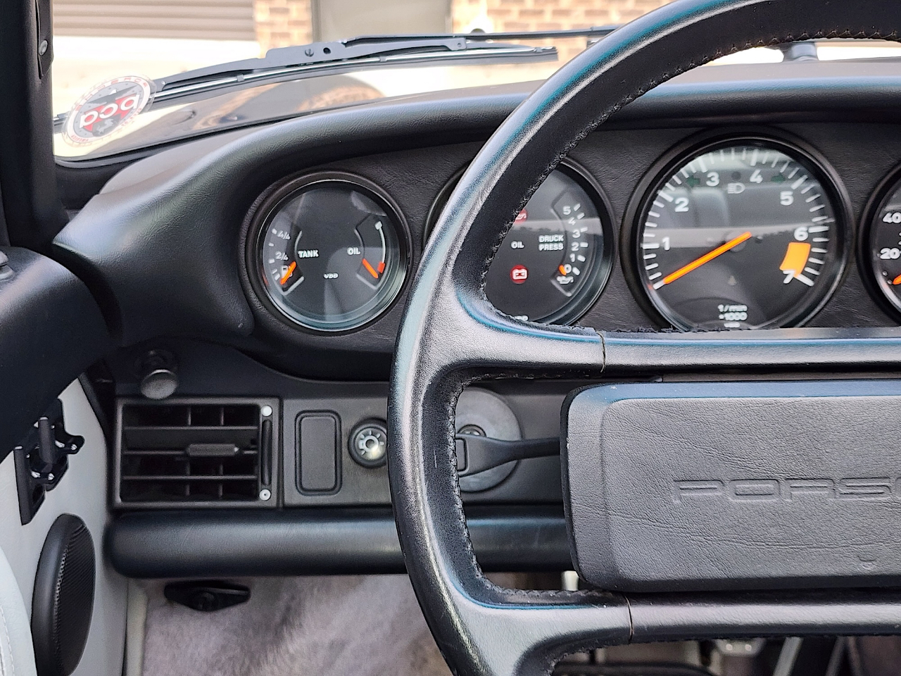 Porsche 911 Carrera  1988