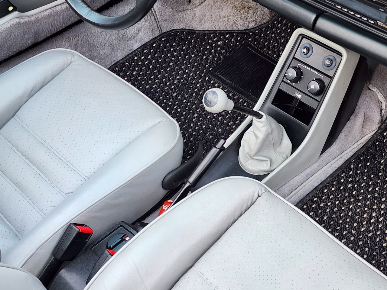 Porsche 911 Carrera  1988