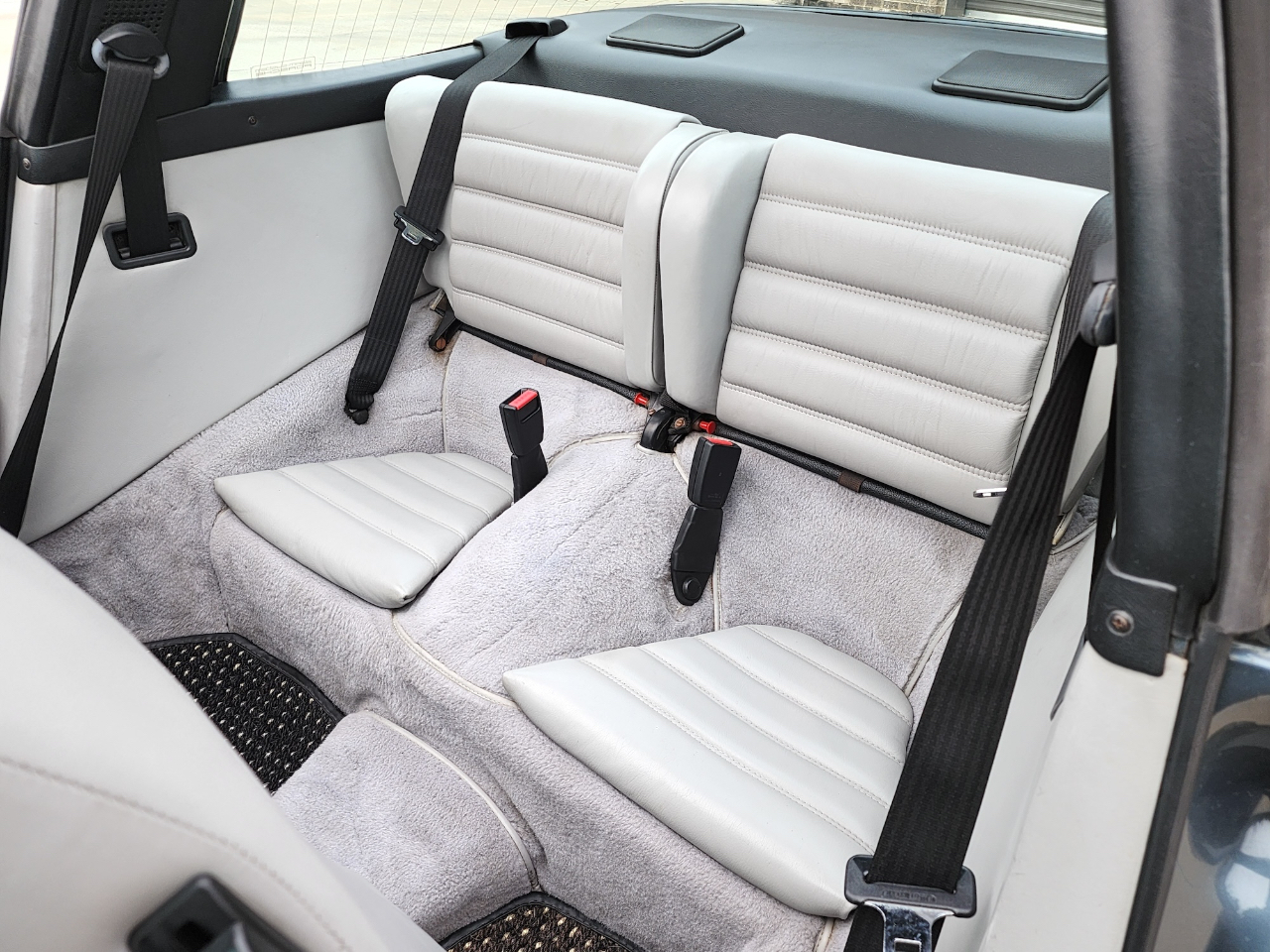 Porsche 911 Carrera  1988