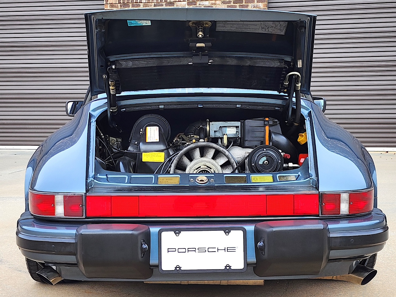 Porsche 911 Carrera  1988