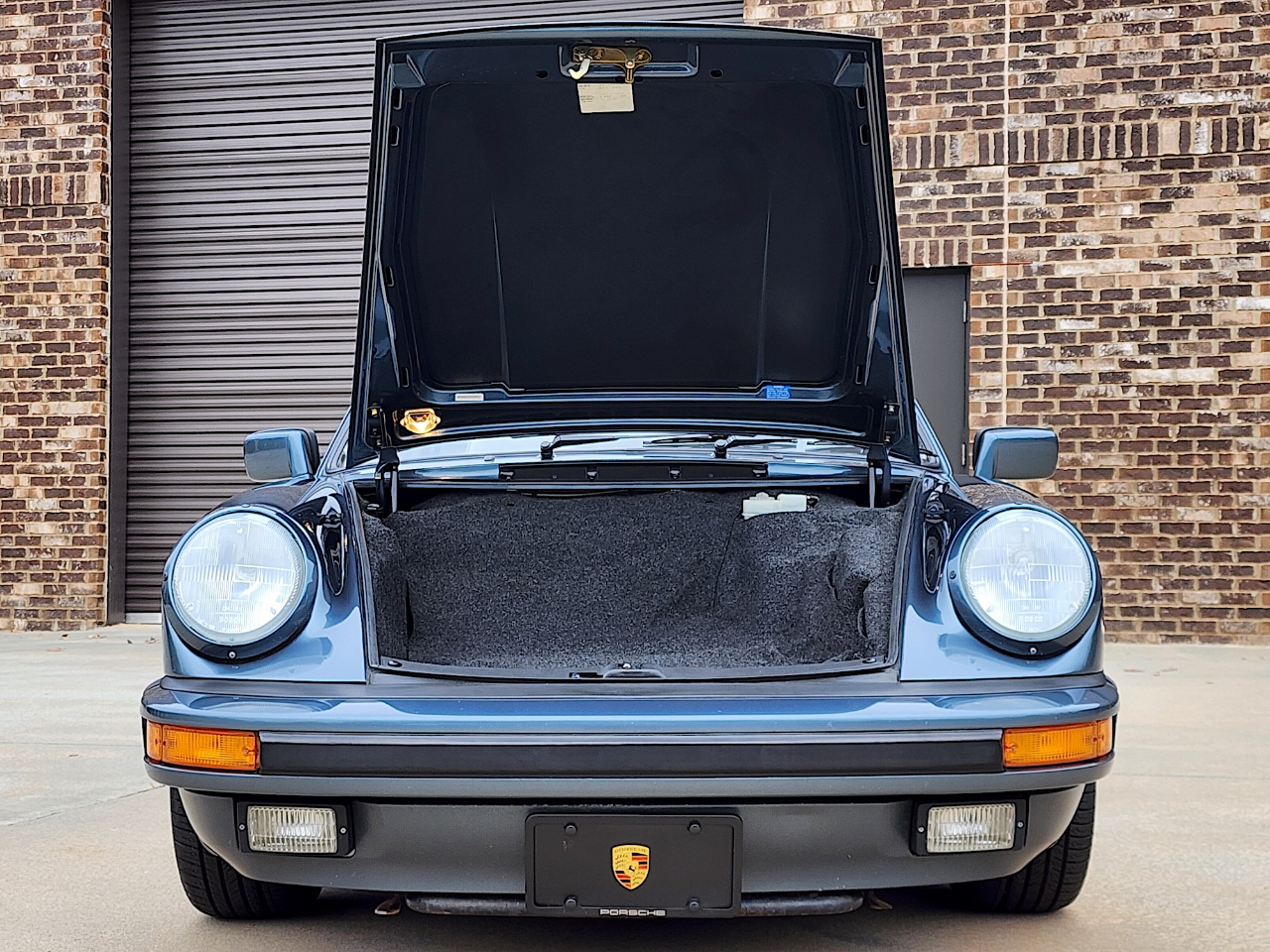 Porsche 911 Carrera  1988