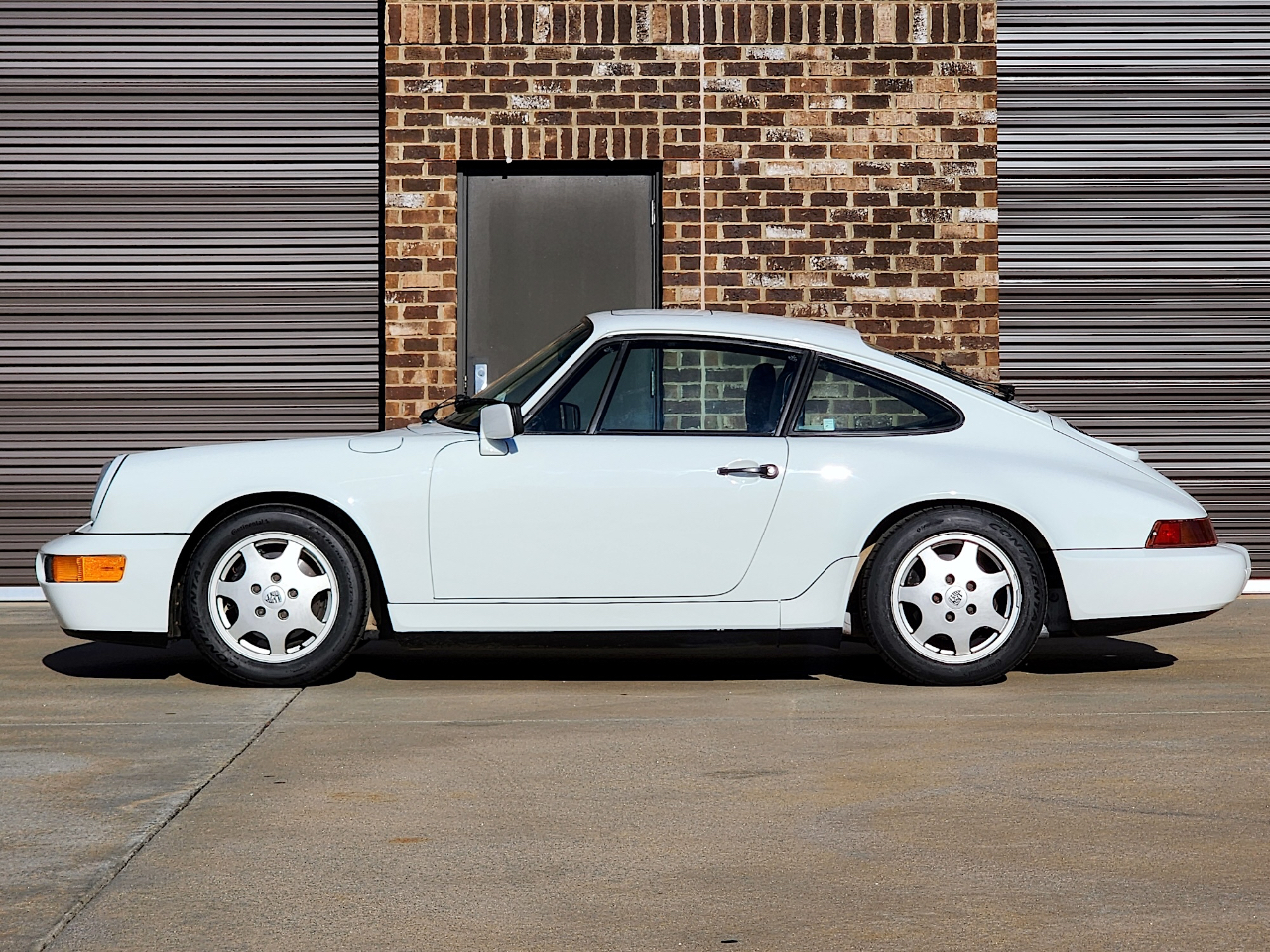 Porsche 911 Carrera  1990
