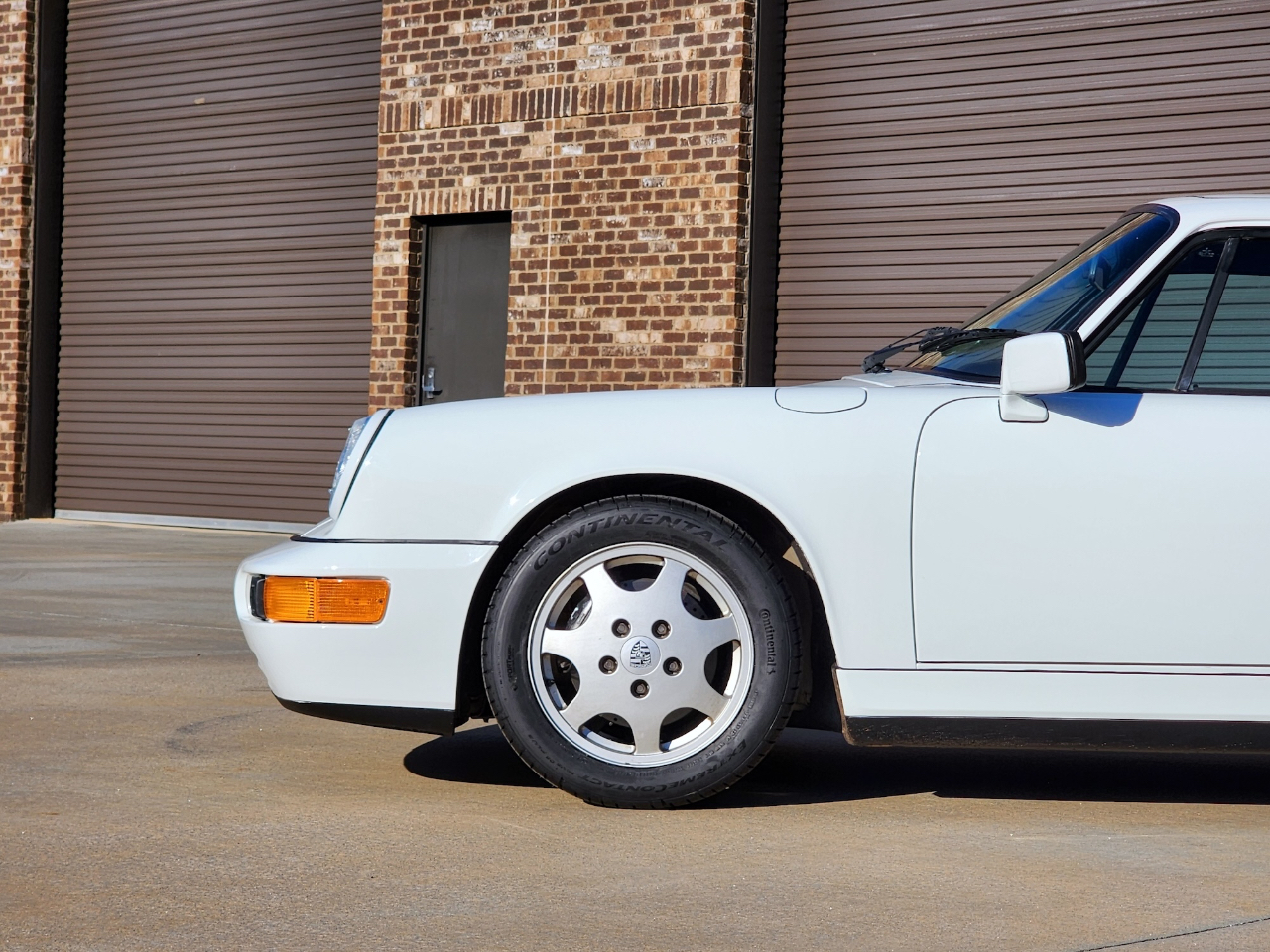 Porsche 911 Carrera  1990