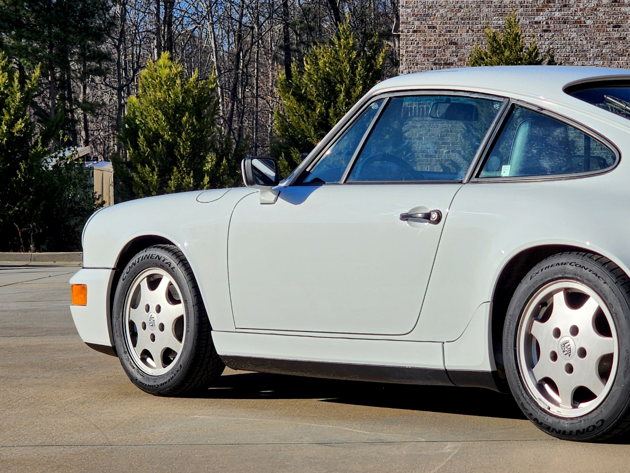 Porsche 911 Carrera  1990
