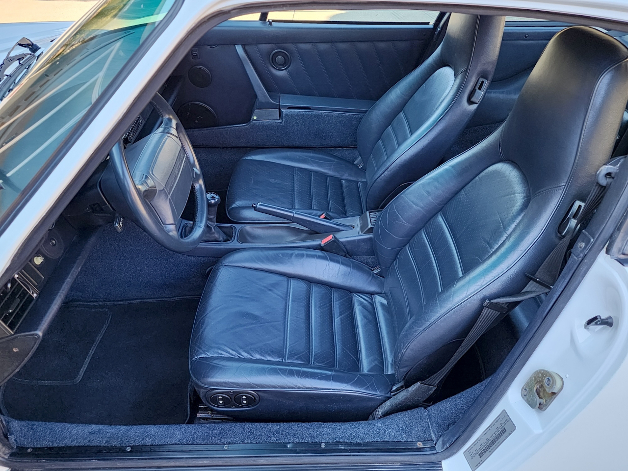 Porsche 911 Carrera  1990