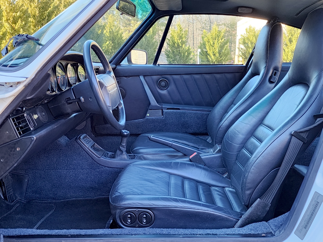 Porsche 911 Carrera  1990