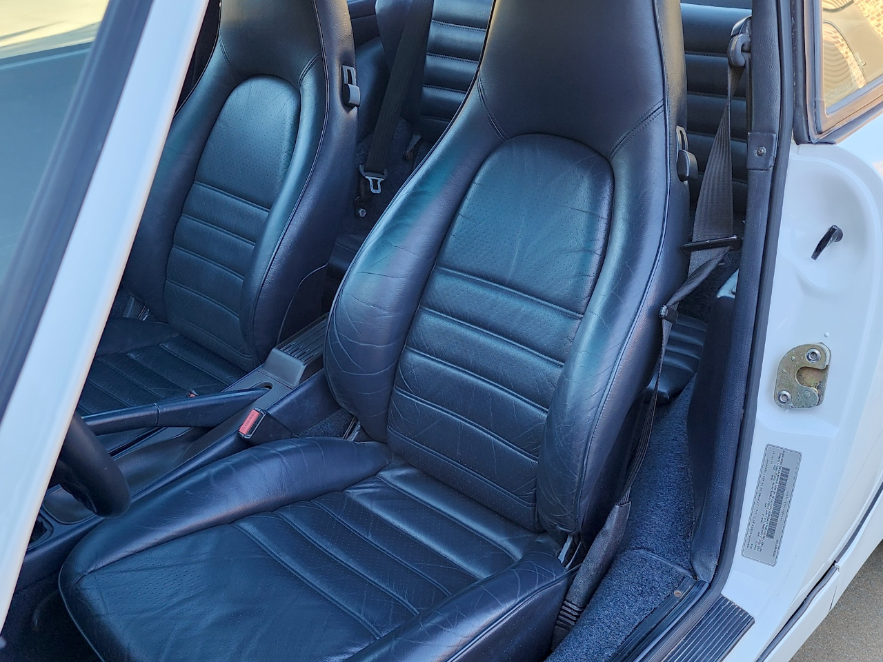 Porsche 911 Carrera  1990