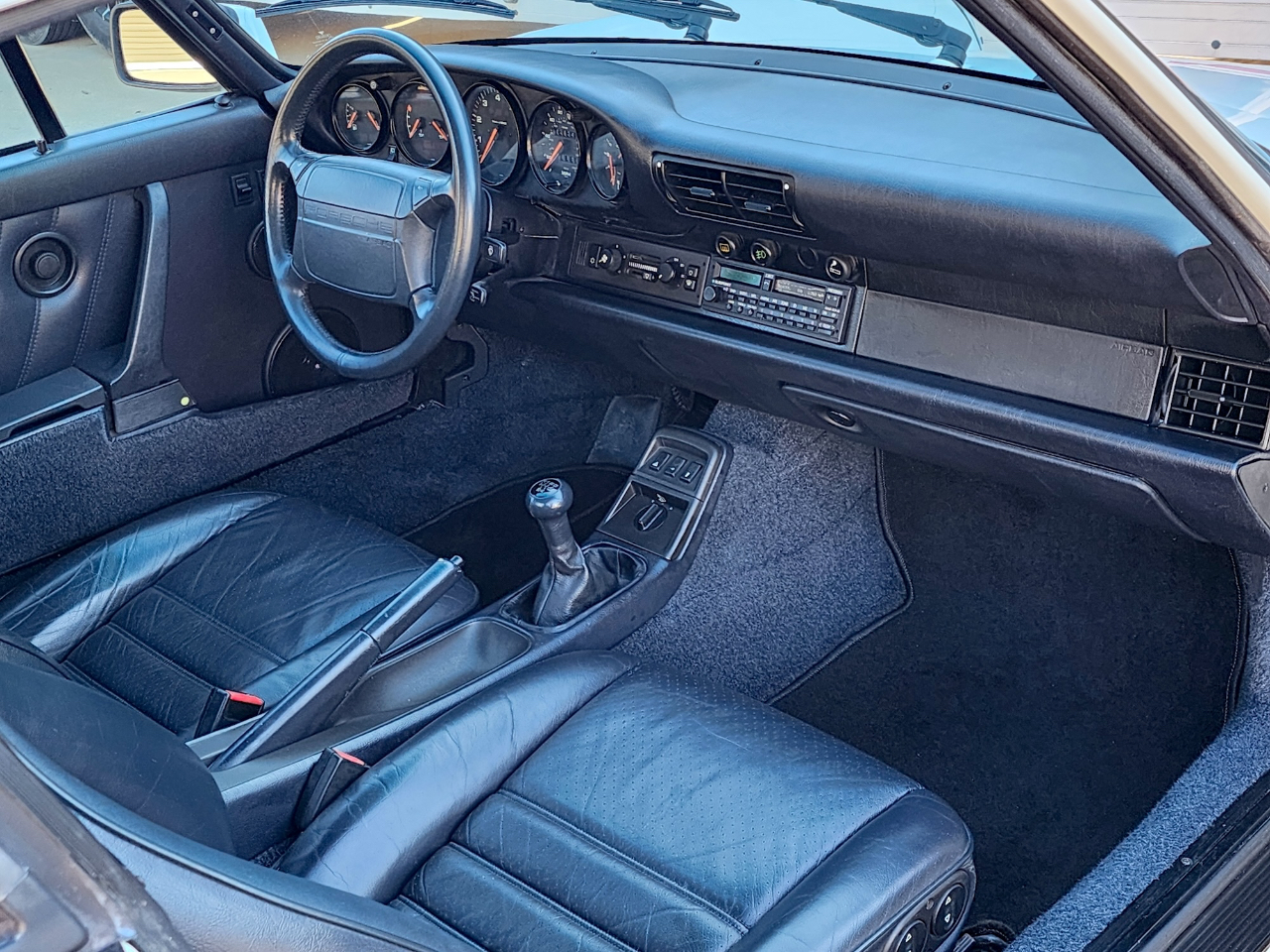 Porsche 911 Carrera  1990