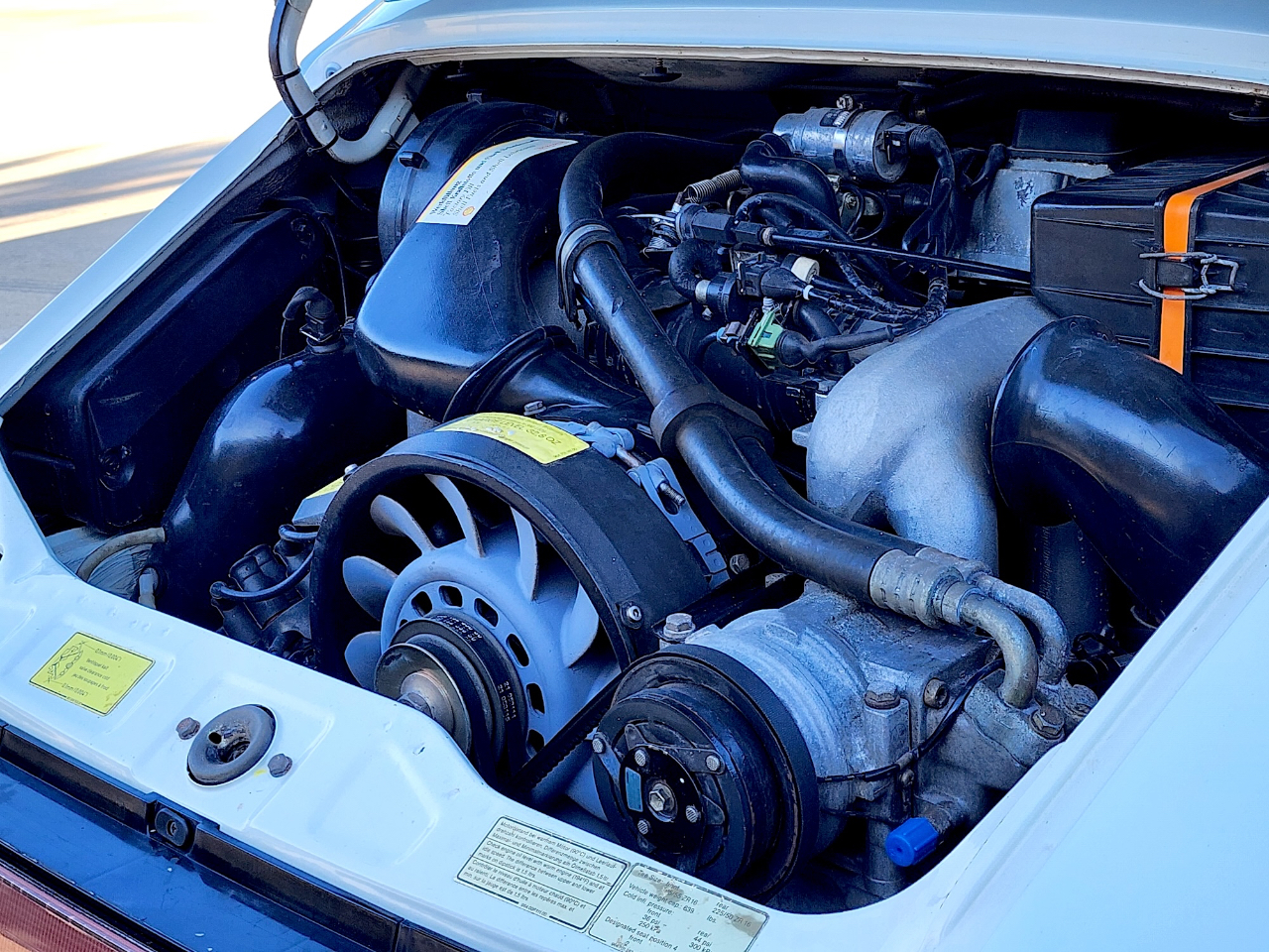 Porsche 911 Carrera  1990