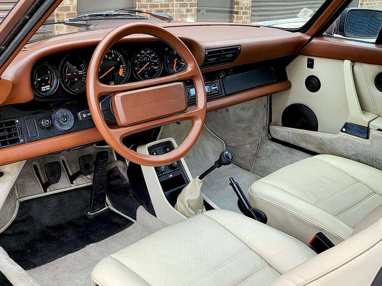 Porsche 911 Carrera  1987