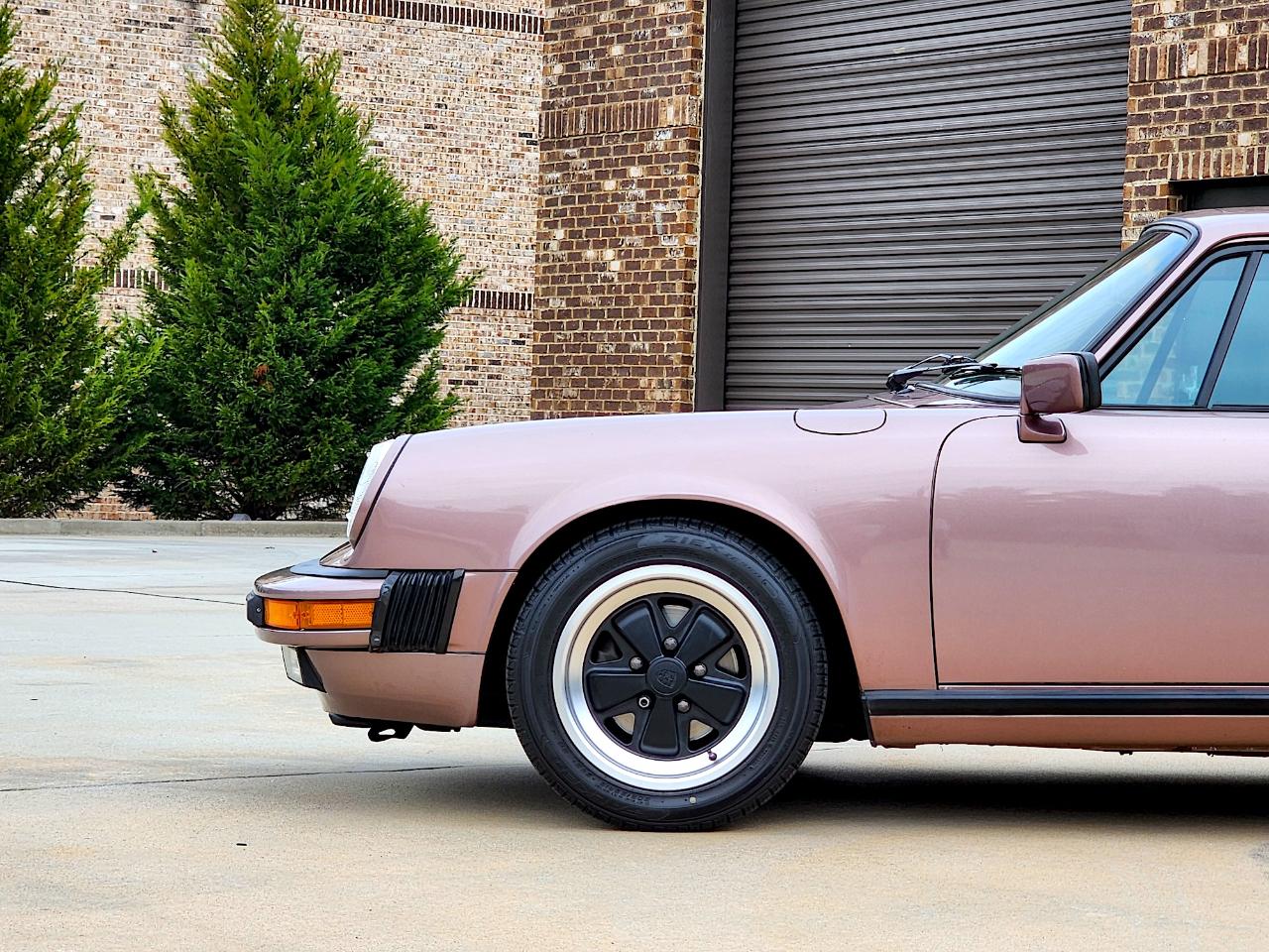 Porsche 911 Carrera  1987