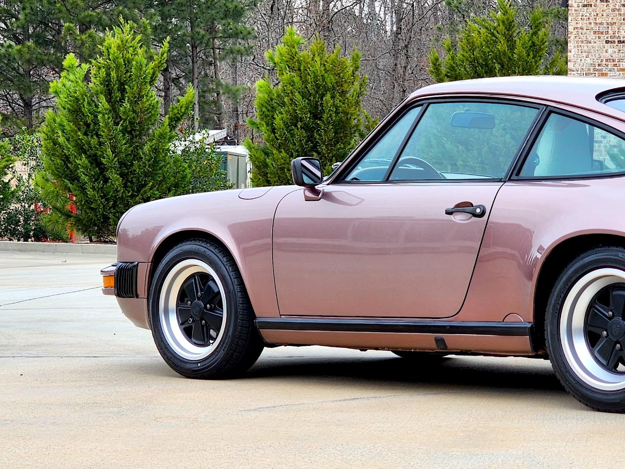 Porsche 911 Carrera  1987