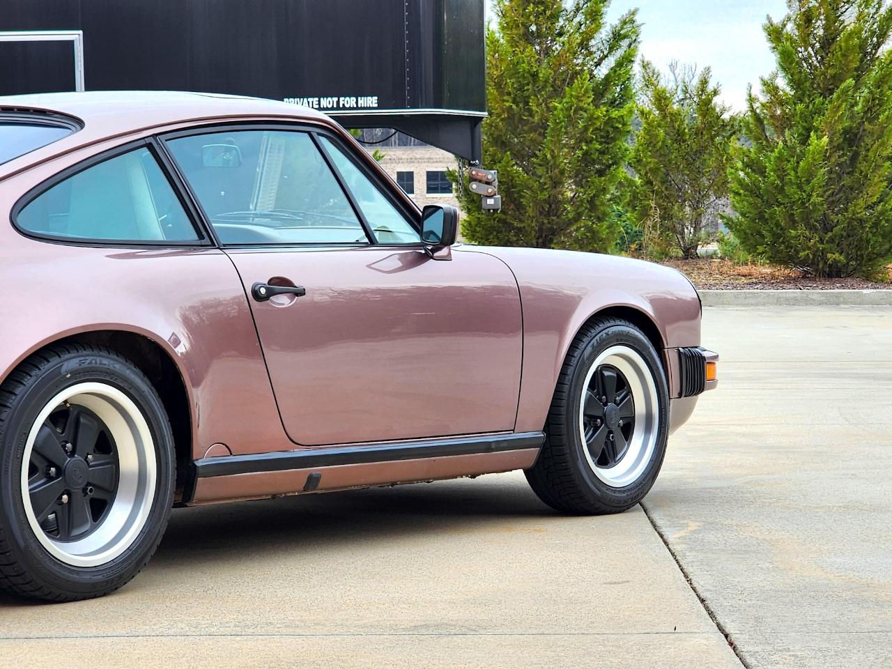 Porsche 911 Carrera  1987